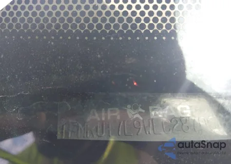 1998 Ford Expedition Eddie Bauer/Xlt z USA, uszkodzony, nr VIN 1FMRU17L9WLC28700